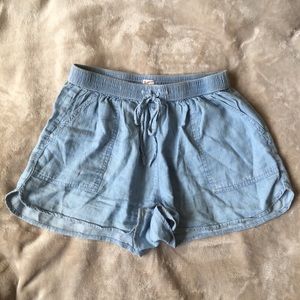 Linen shorts